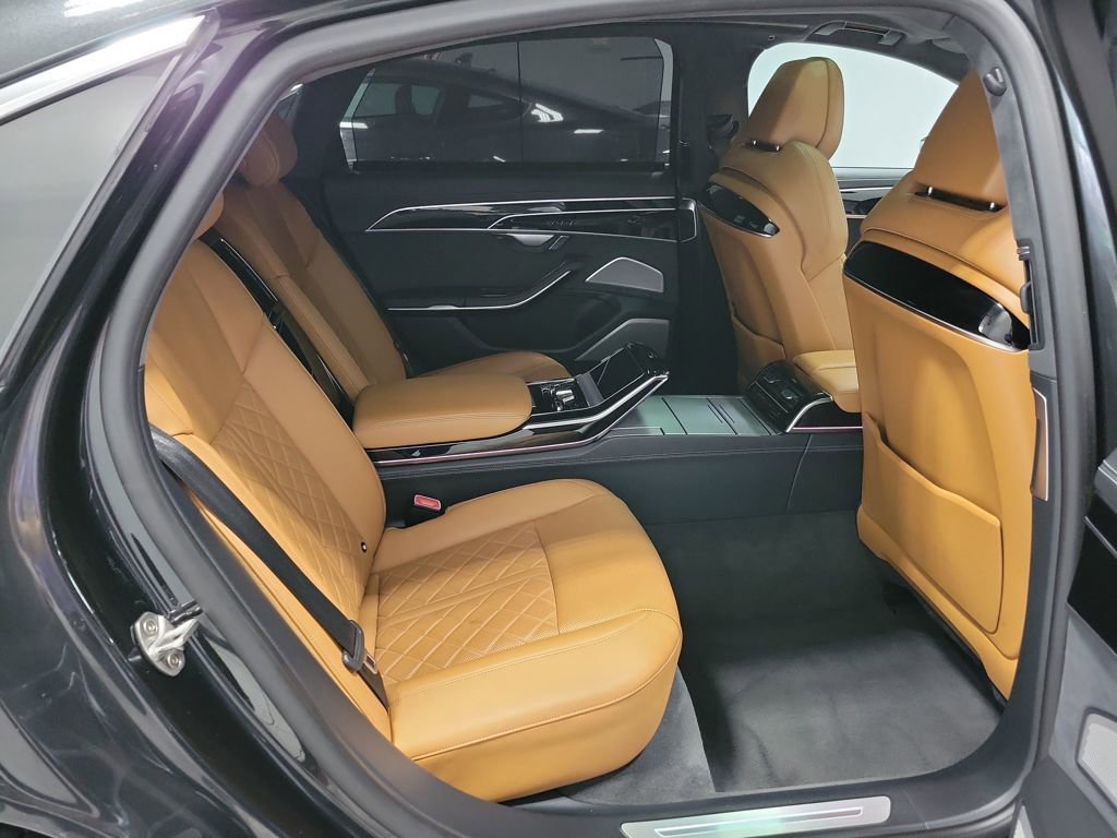 Used 2022 Audi S8 image 15