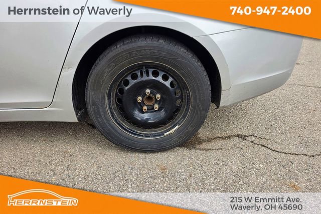 Used 2013 Chevrolet Cruze LS image 25