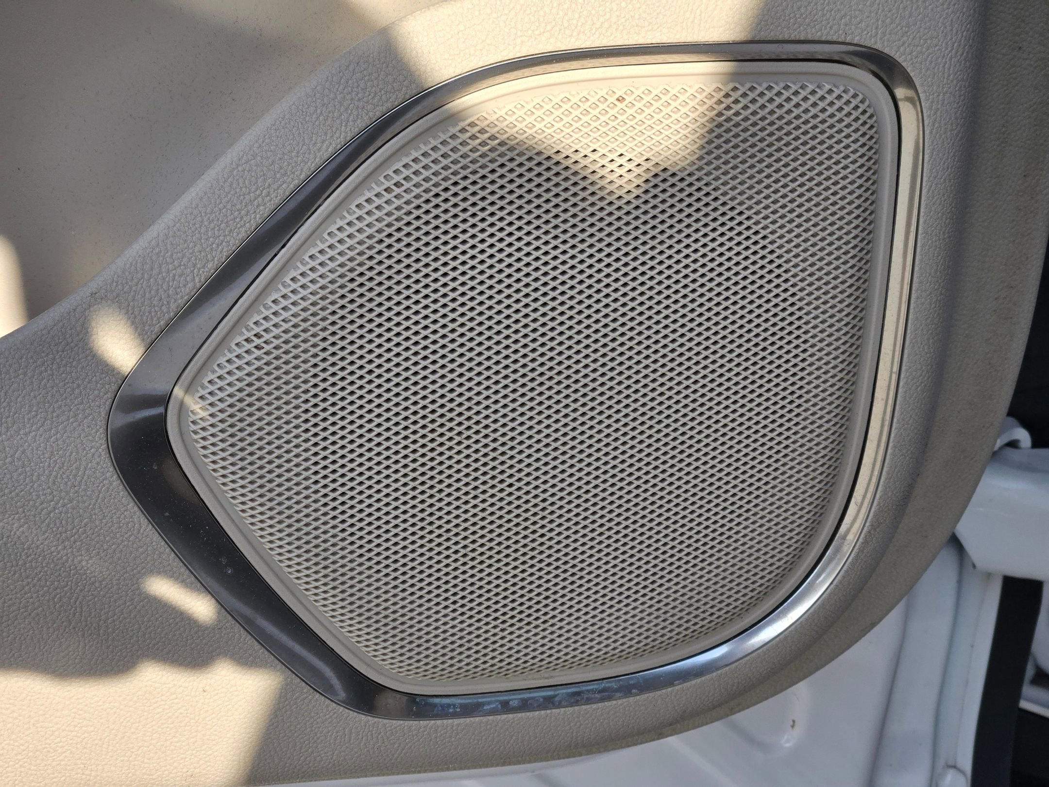Used 2016 Lincoln MKX Reserve image 22