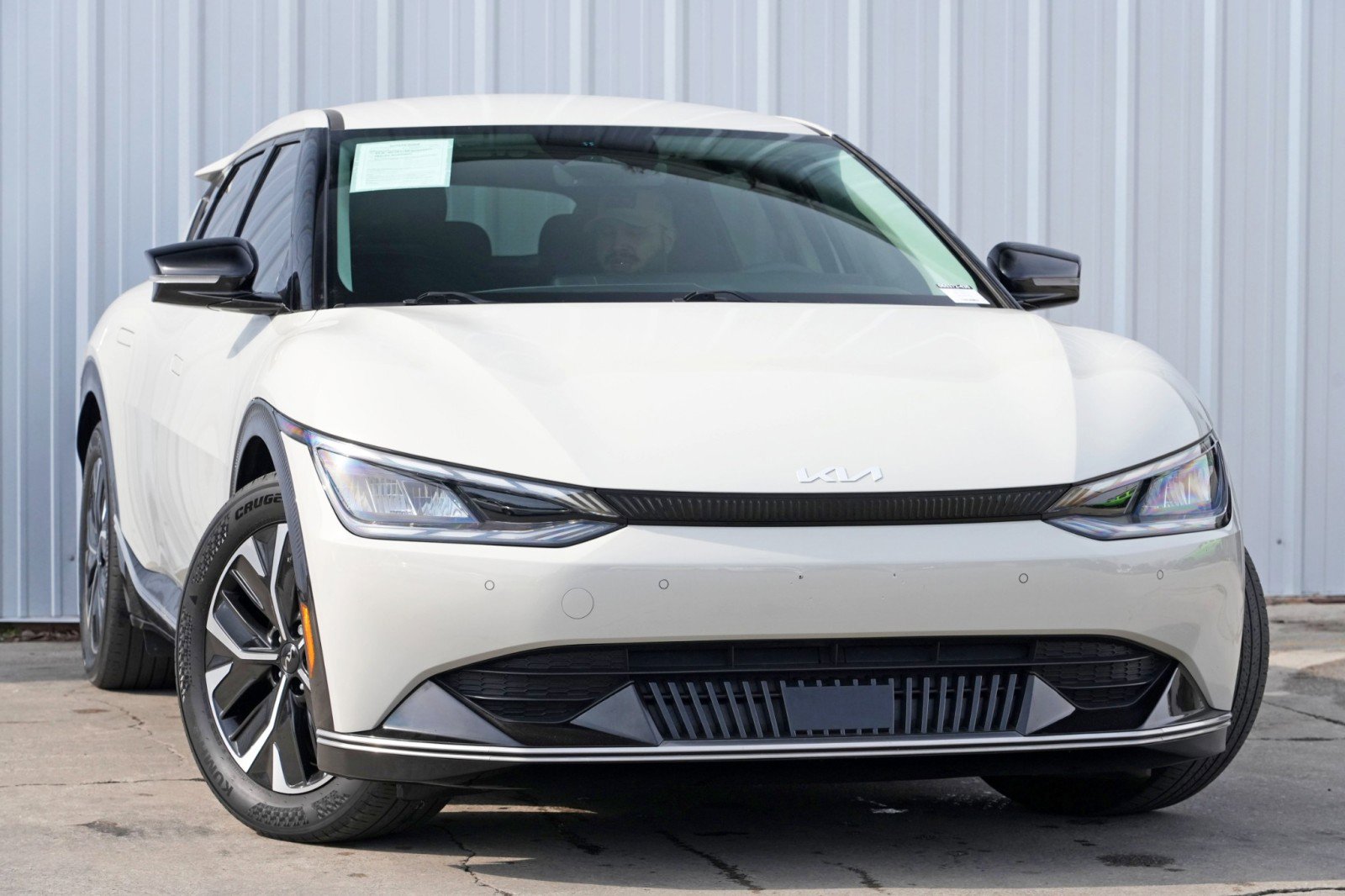 Used 2022 Kia EV6 Wind image 2