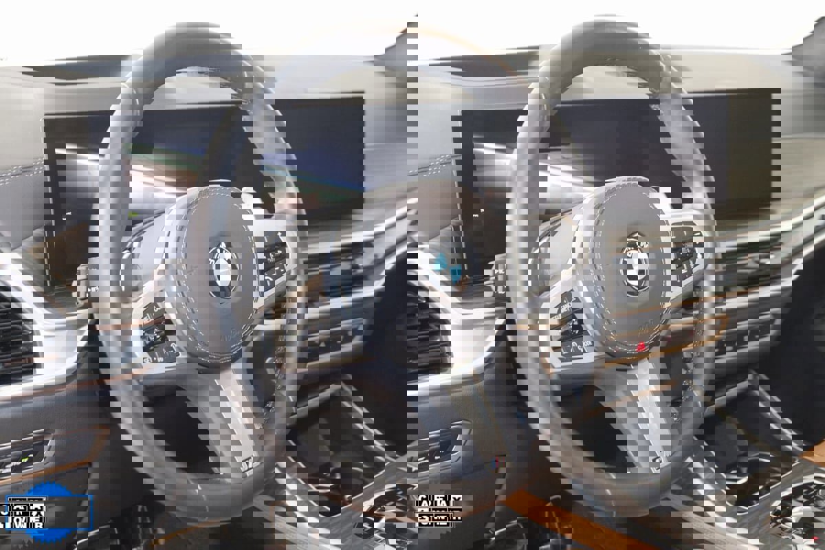 Used 2024 BMW X7 xDrive40i w/ M Sport Package image 6