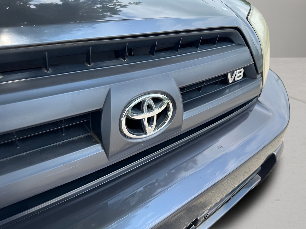 Used 2005 Toyota 4Runner Limited AWD/4WD image 31