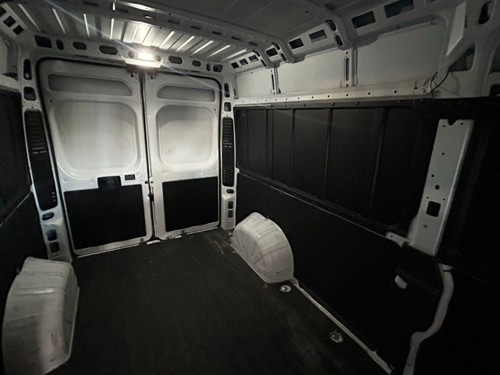 Used 2023 RAM ProMaster 2500 FWD image 14