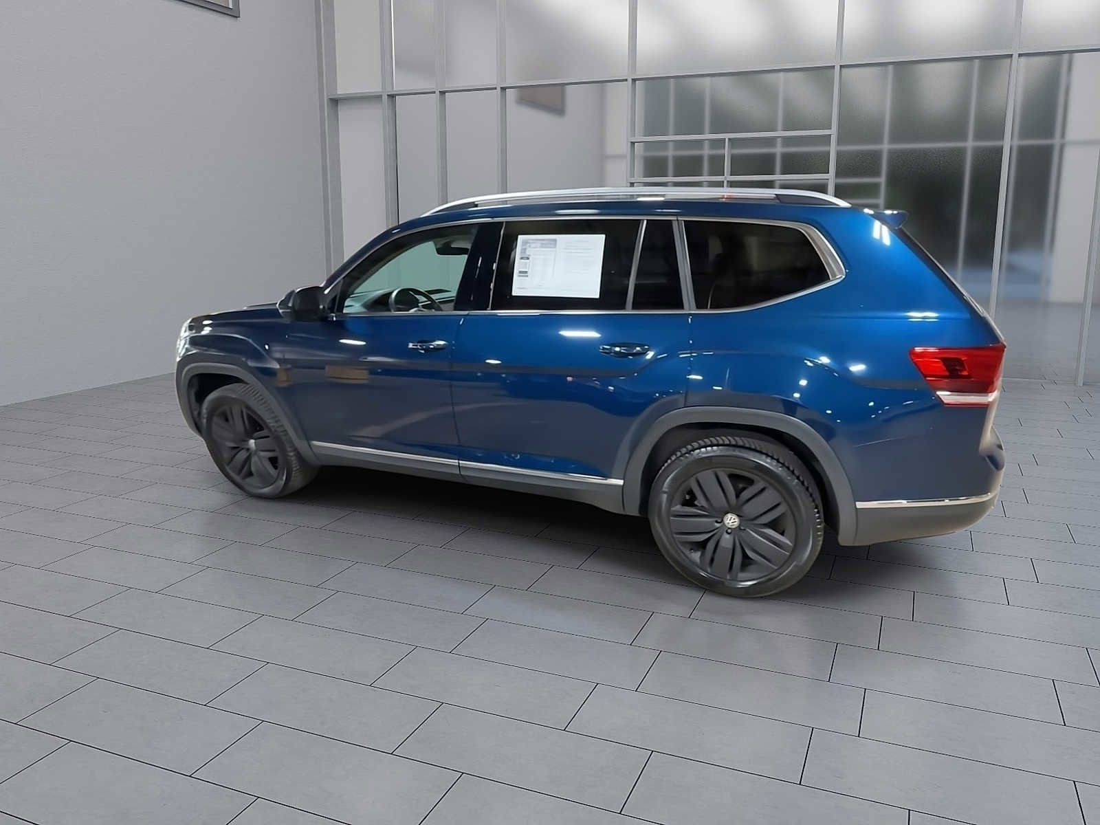 Used 2018 Volkswagen Atlas SEL Premium AWD/4WD image 6