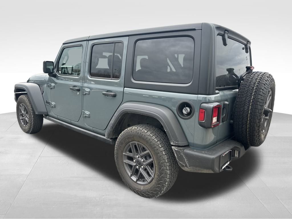 Used 2025 Jeep Wrangler Sport S image 3