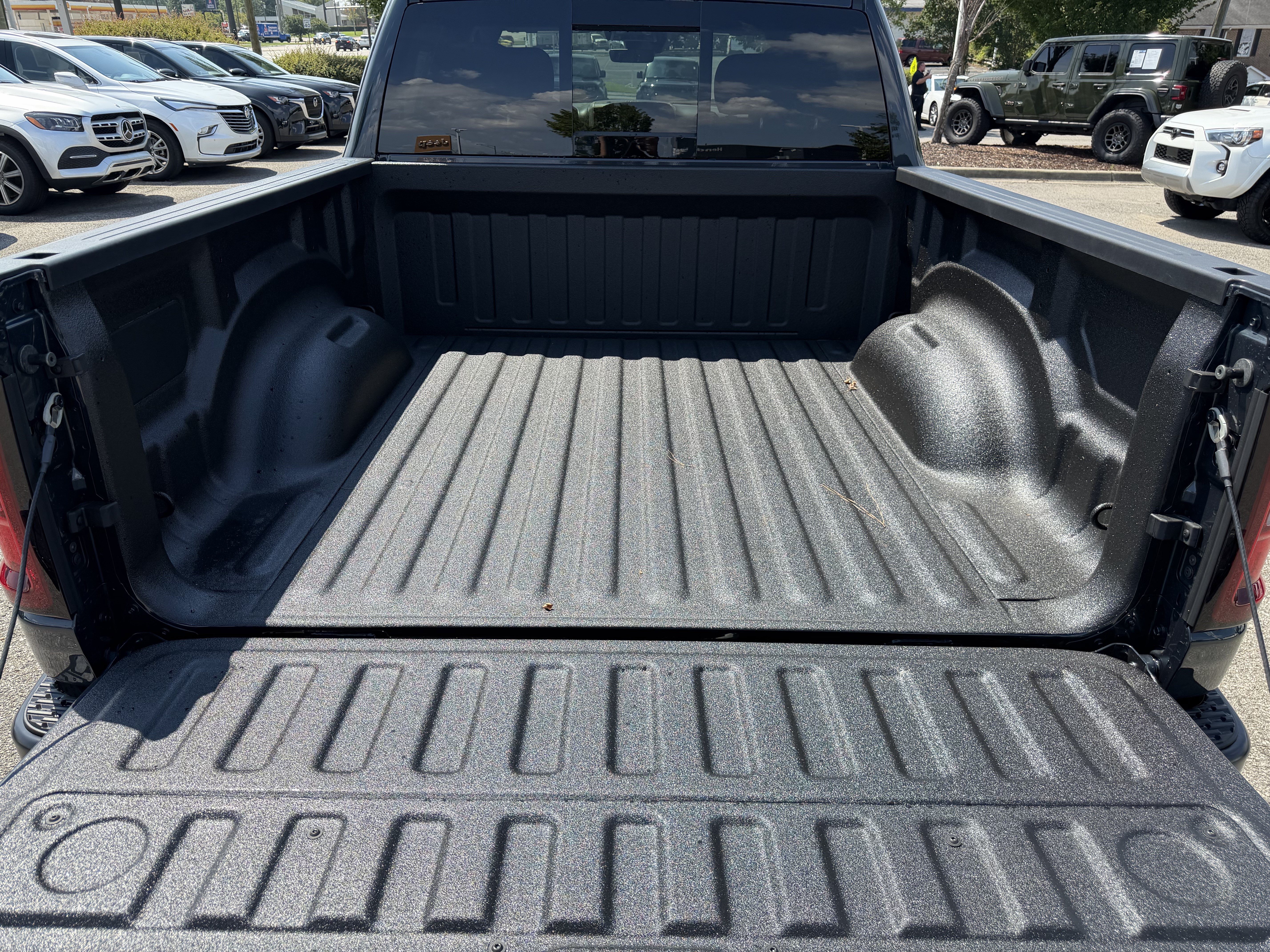New 2026 RAM 1500 Warlock AWD/4WD image 32