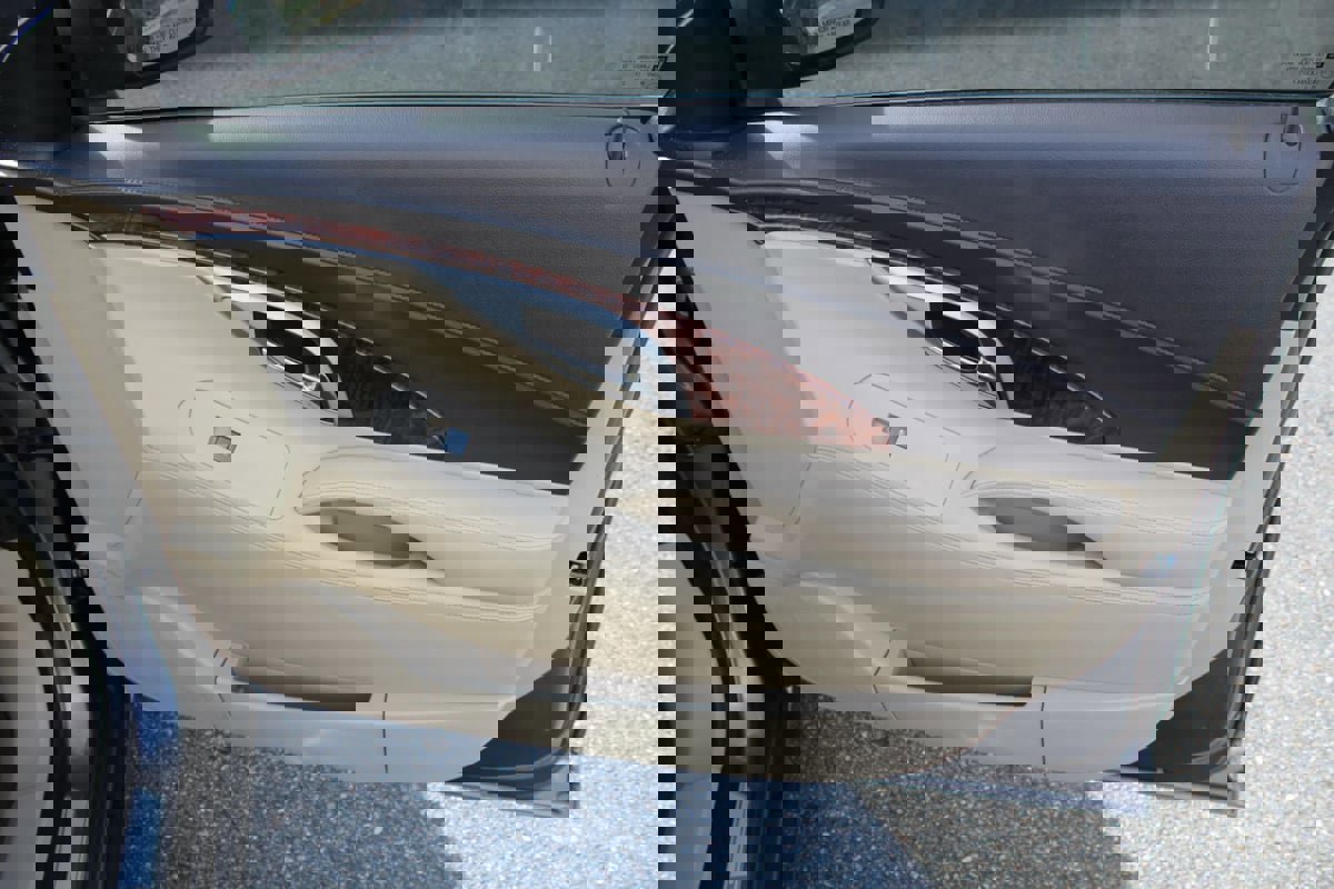 Used 2010 Buick LaCrosse CXL w/ Luxury Package FWD image 20