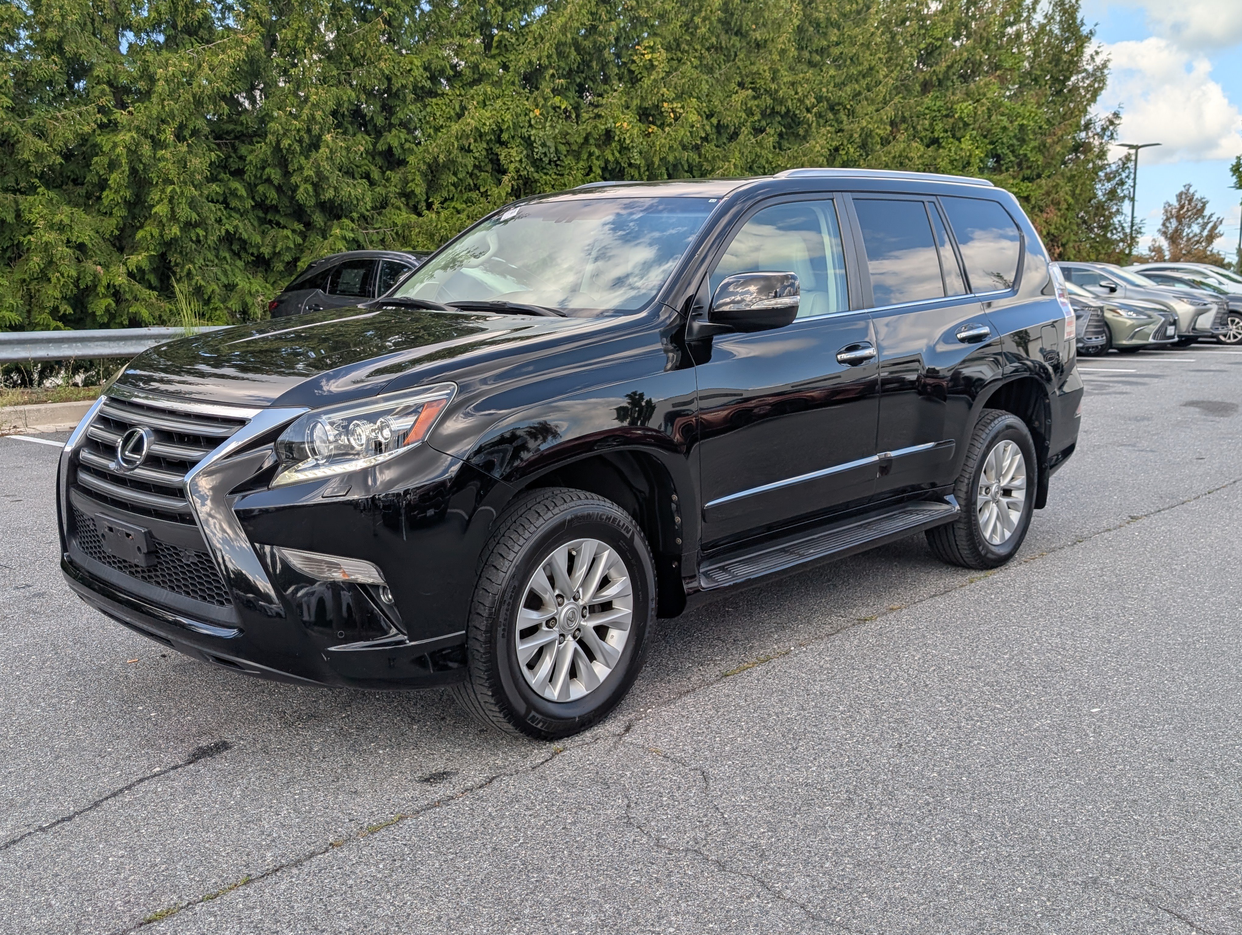 Used 2015 Lexus GX 460 w/ Premium Package AWD/4WD image 6