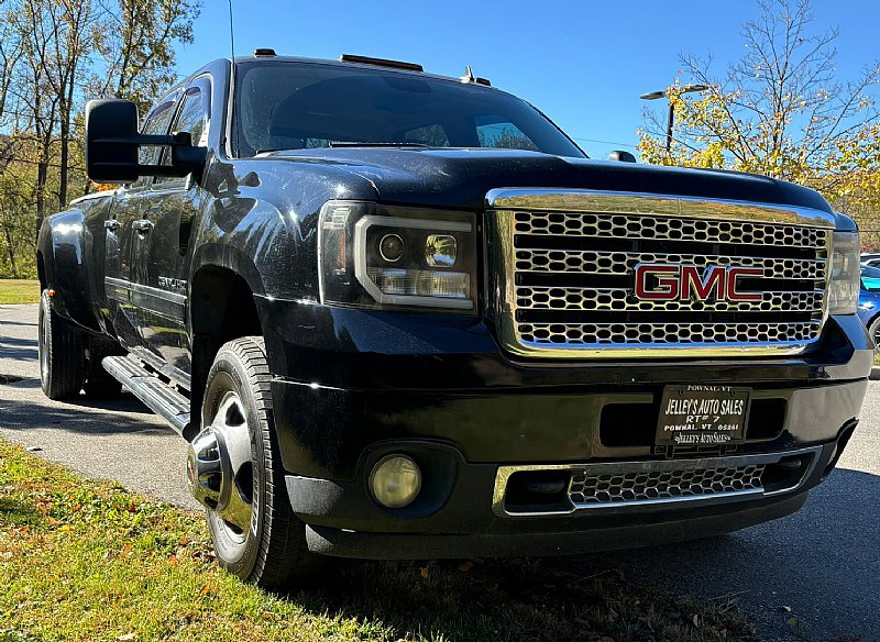 Used 2014 GMC Sierra 3500 Denali image 4