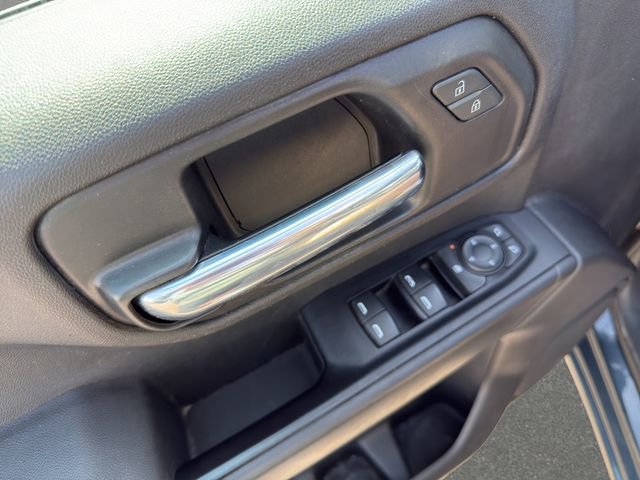 Used 2020 Chevrolet Silverado 1500 Custom w/ Custom Value Package image 12