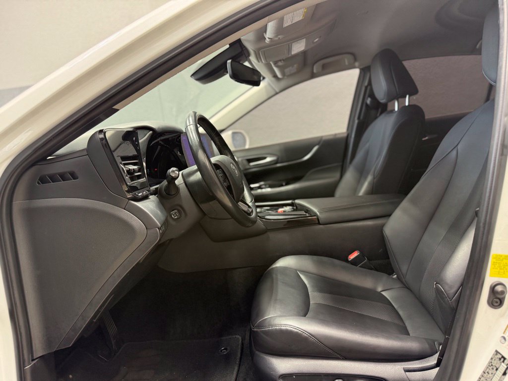 Used 2023 Toyota Mirai w/ Advanced Technology Package RWD image 13