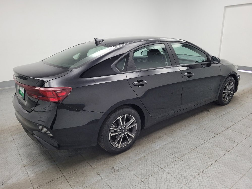 Used 2022 Kia Forte LXS FWD image 9