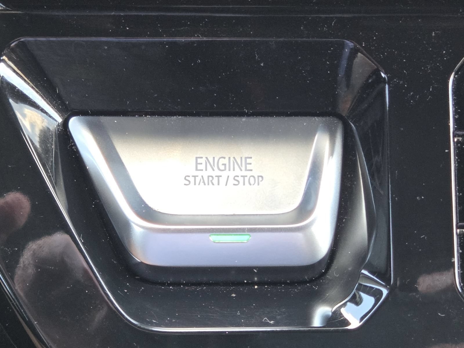 Used 2025 GMC Sierra 2500 AT4 w/ AT4 Premium Plus Package AWD/4WD image 13