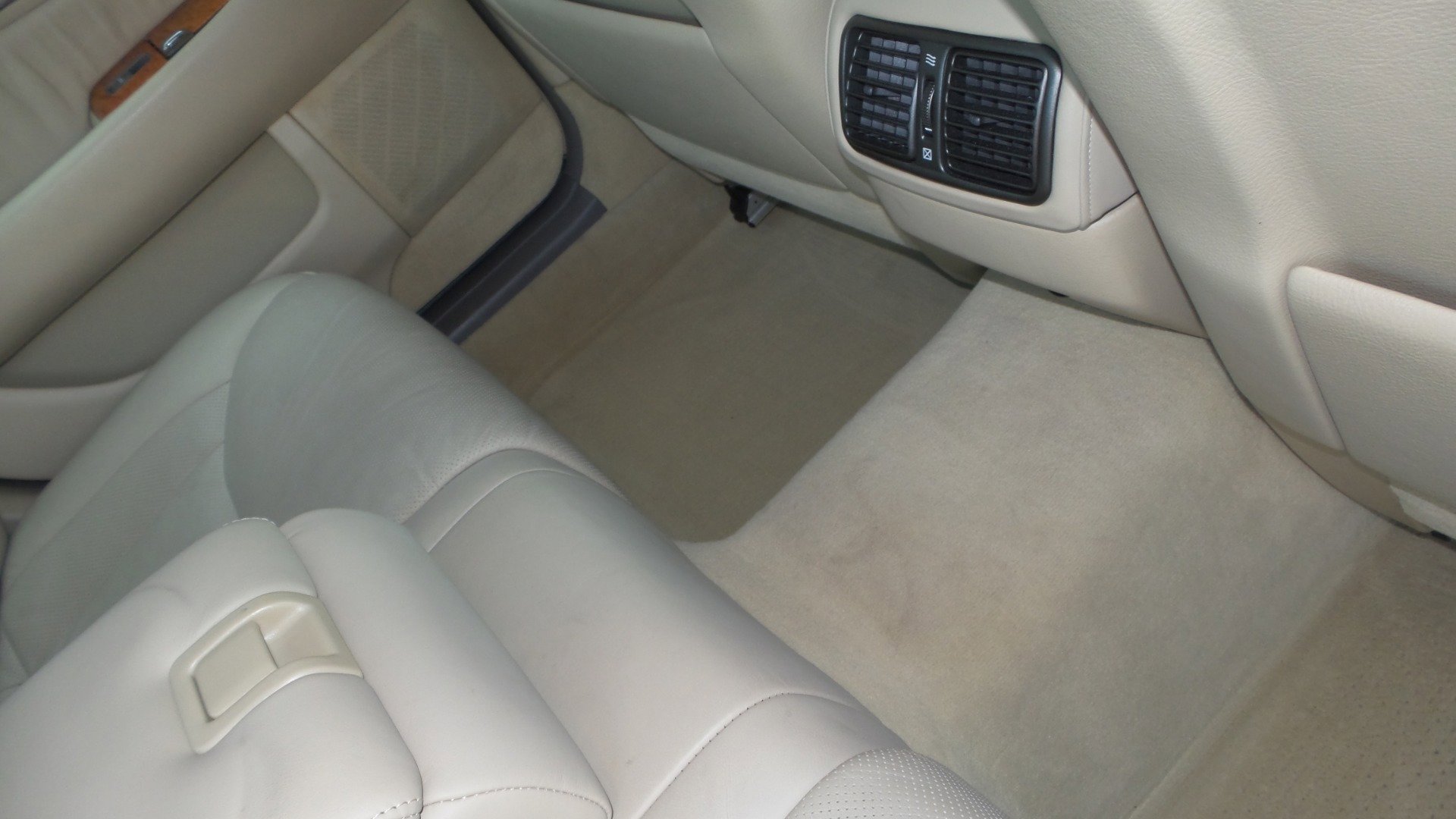 Used 2004 Lexus LS 430 image 97