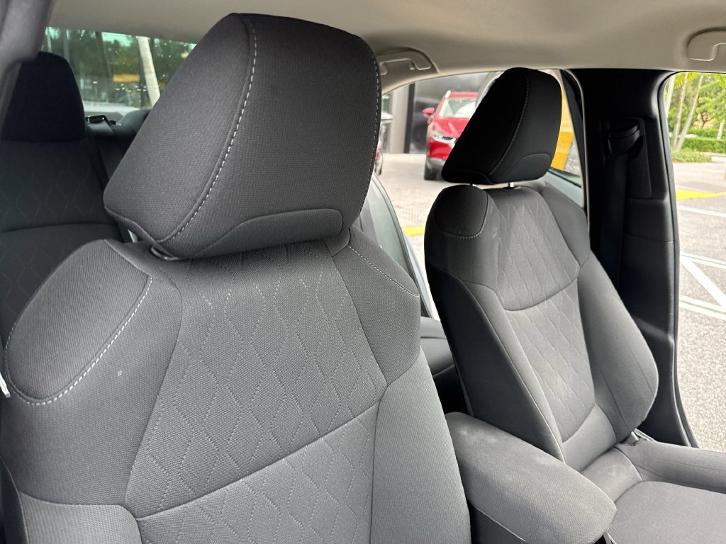 Used 2020 Toyota Corolla LE FWD image 45