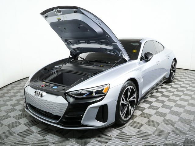 Used 2023 Audi e-tron GT Prestige w/ Prestige Package image 34