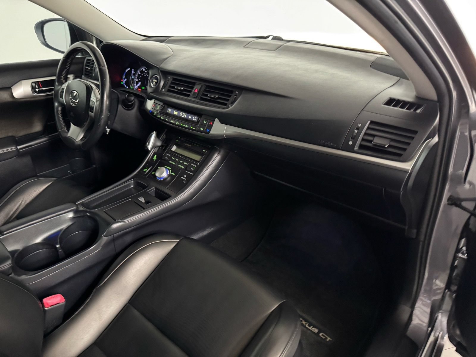 Used 2013 Lexus CT 200h FWD image 20
