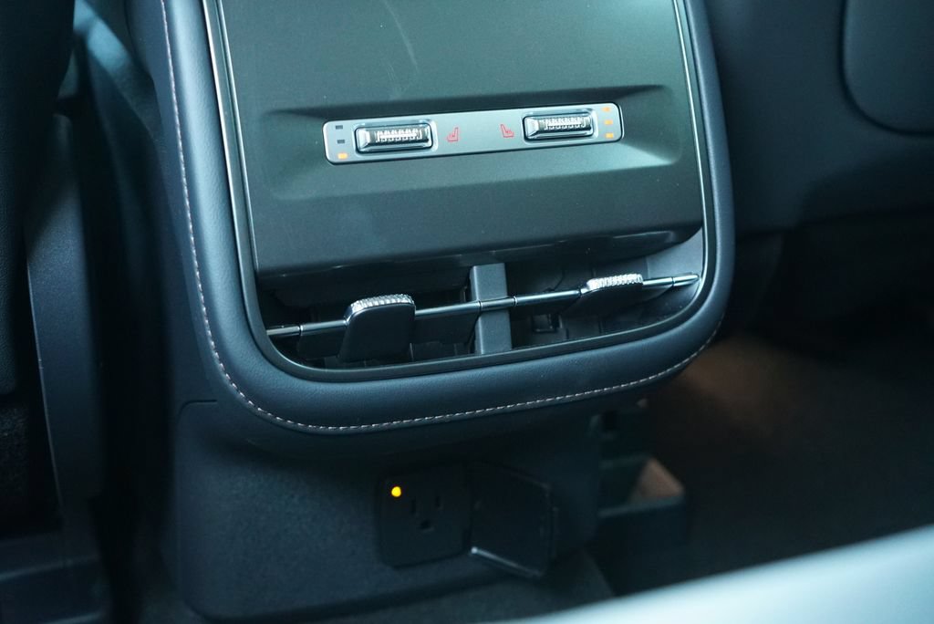 New 2026 Lincoln Nautilus Reserve AWD/4WD image 12