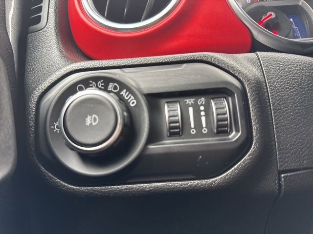 Used 2018 Jeep Wrangler Unlimited Rubicon AWD/4WD image 25