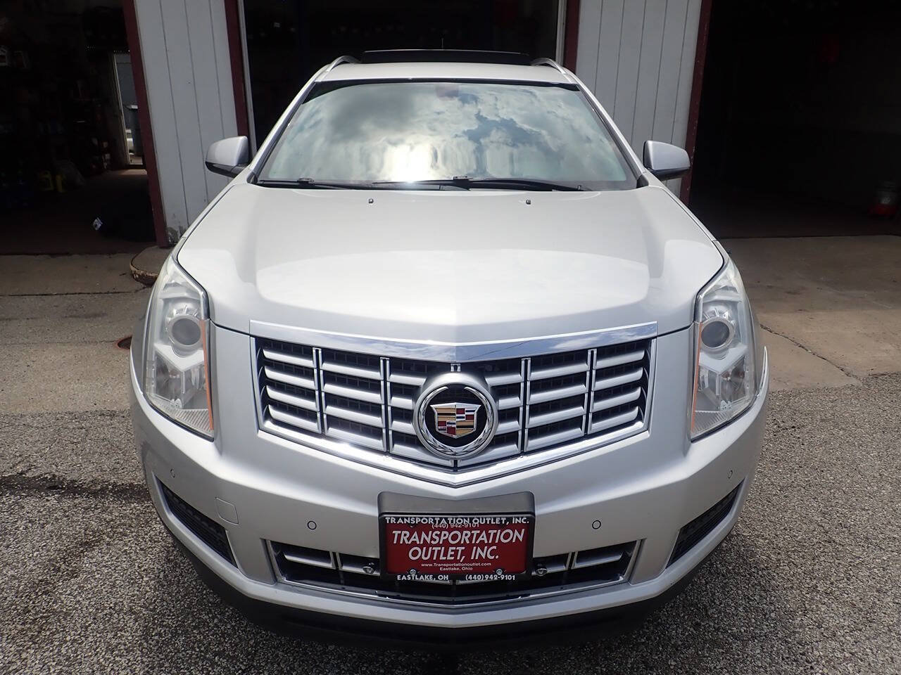 Used 2016 Cadillac SRX Luxury AWD/4WD image 3