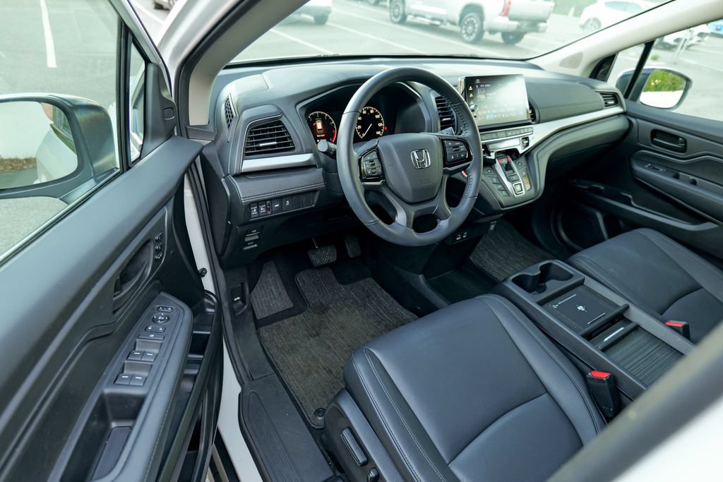 Used 2025 Honda Odyssey EX-L image 16