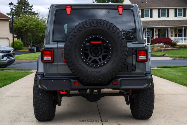 Used 2022 Jeep Wrangler Unlimited Sahara w/ Cold Weather Group AWD/4WD image 7