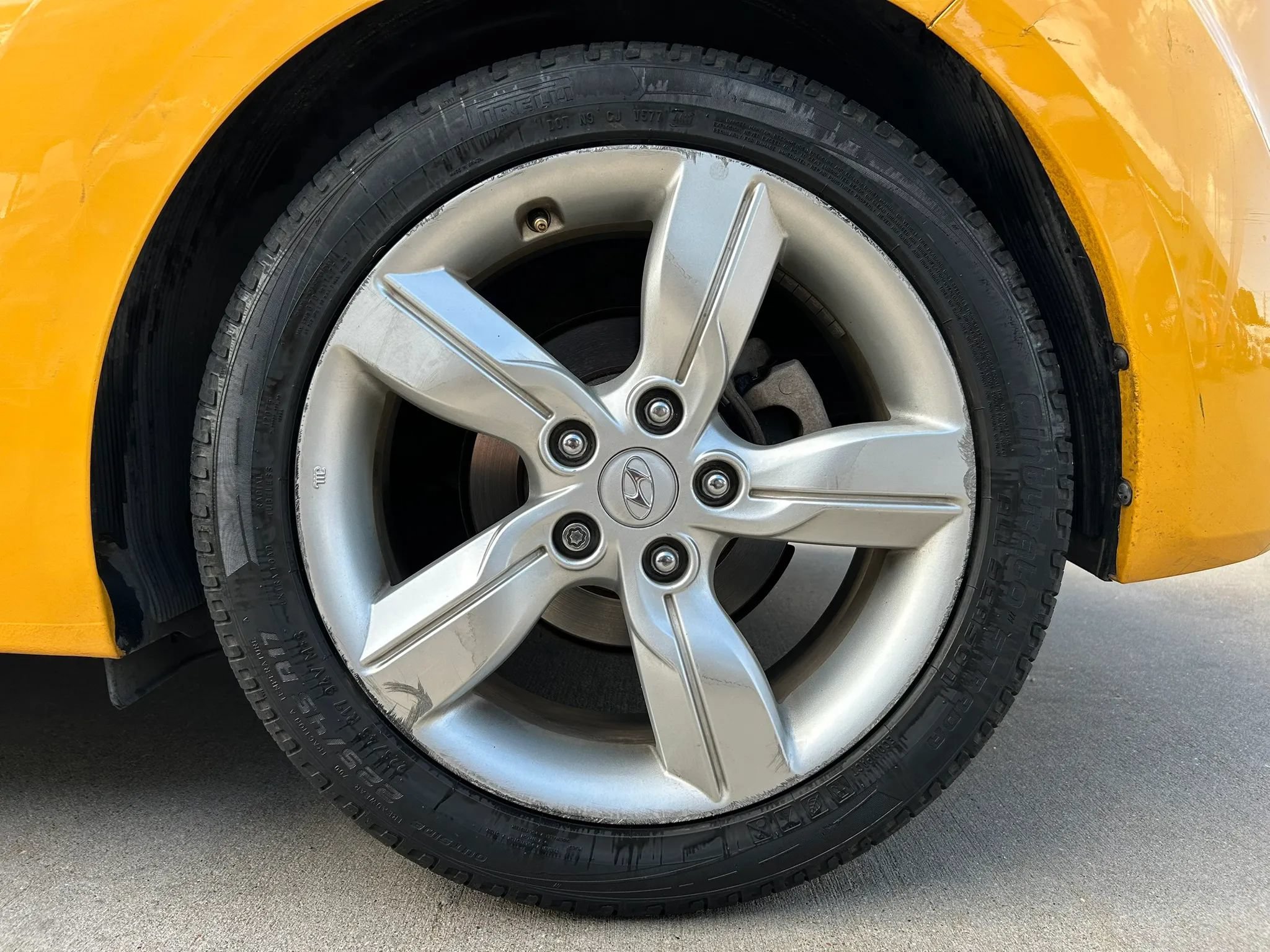 Used 2013 Hyundai Veloster FWD image 26