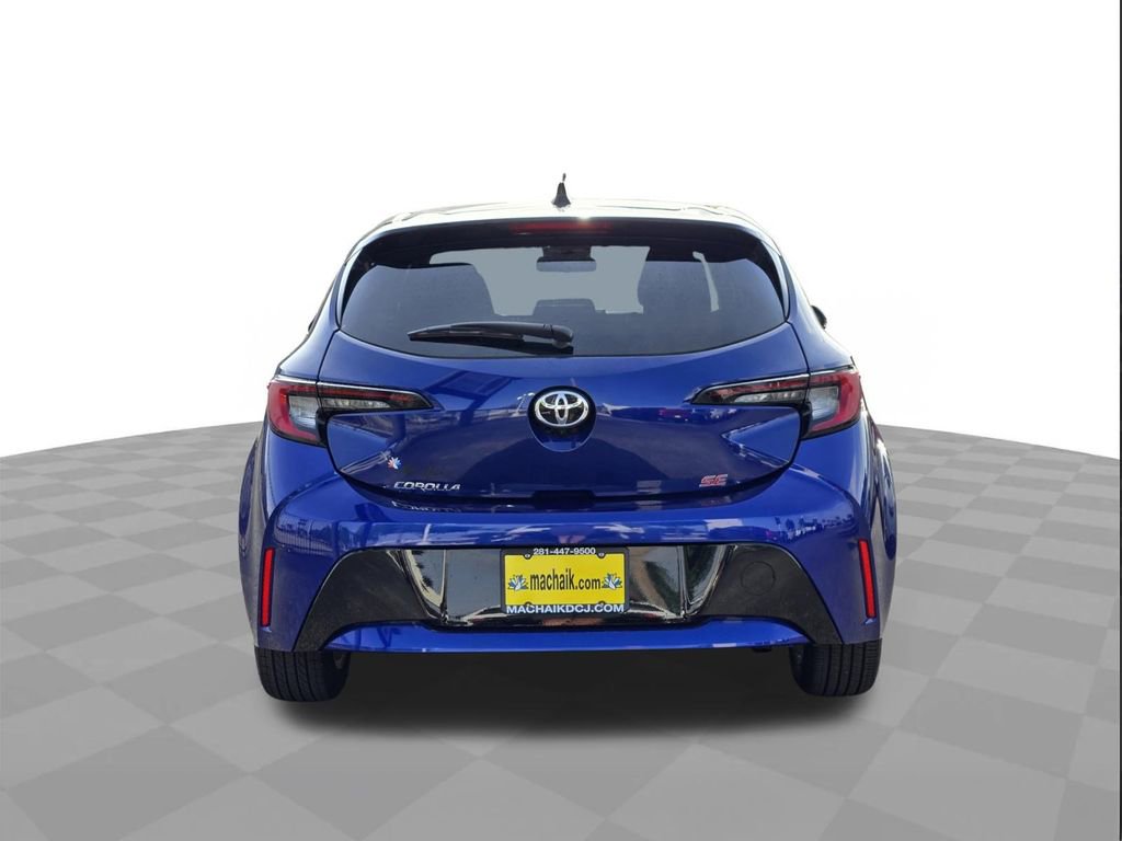 Used 2025 Toyota Corolla SE w/ SE Package image 5