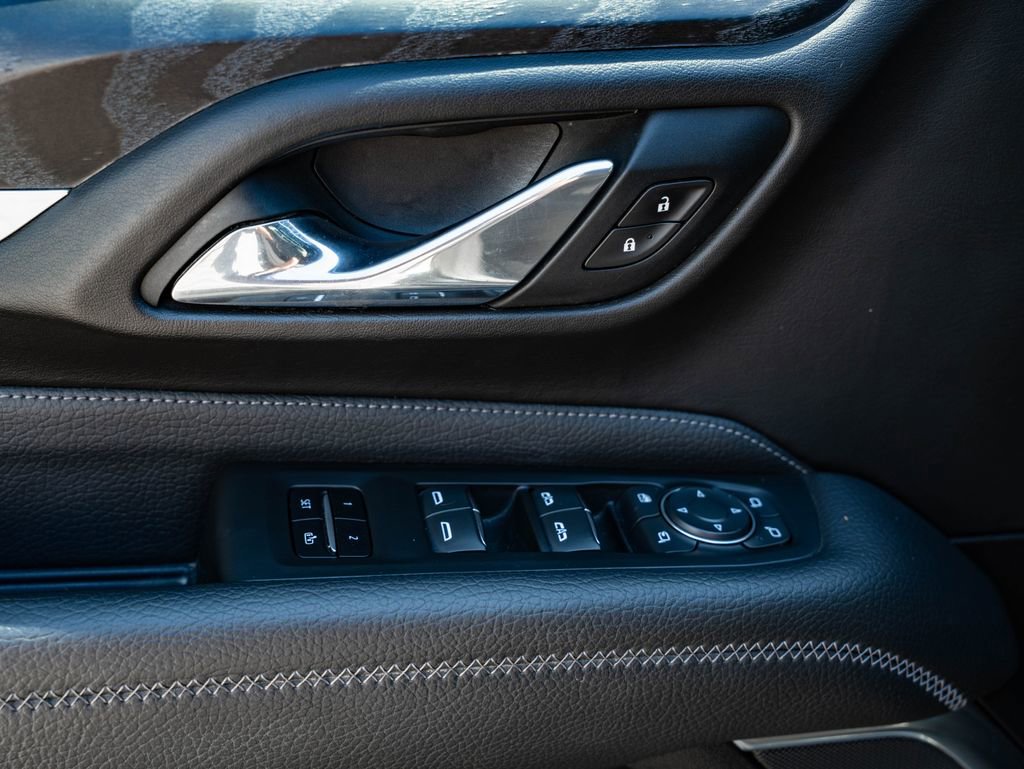 Used 2021 GMC Yukon Denali w/ Denali Premium Package image 30