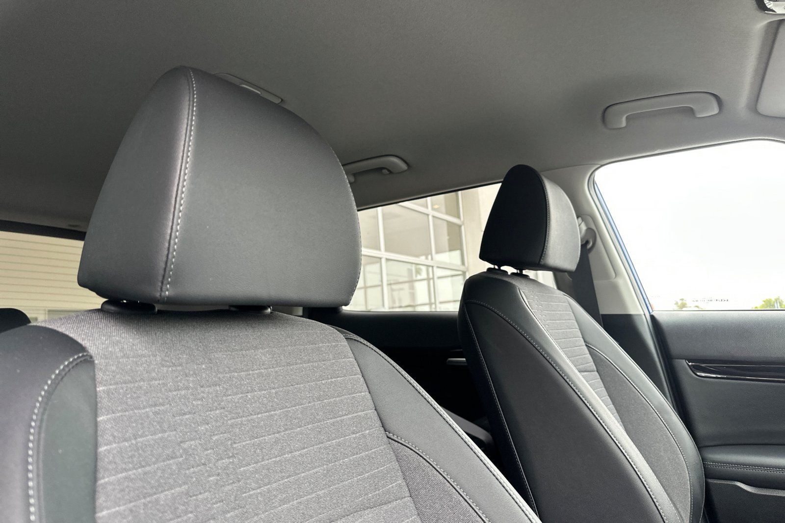 Used 2023 Kia Seltos S FWD image 17