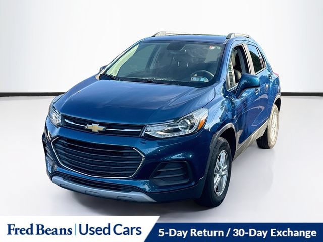 Used 2020 Chevrolet Trax LT w/ LT Convenience Package AWD/4WD image 3