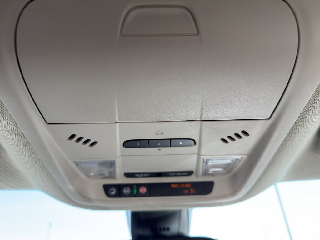 Used 2023 Buick Enclave Essence w/ Sport Touring Edition image 25