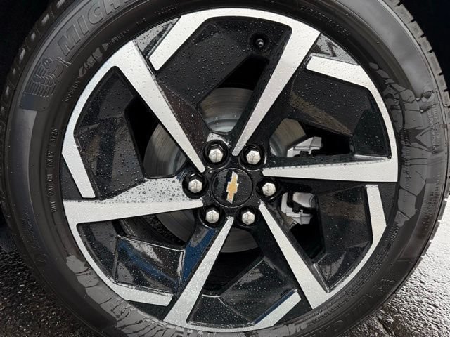 New 2026 Chevrolet Equinox EV LT AWD/4WD image 8