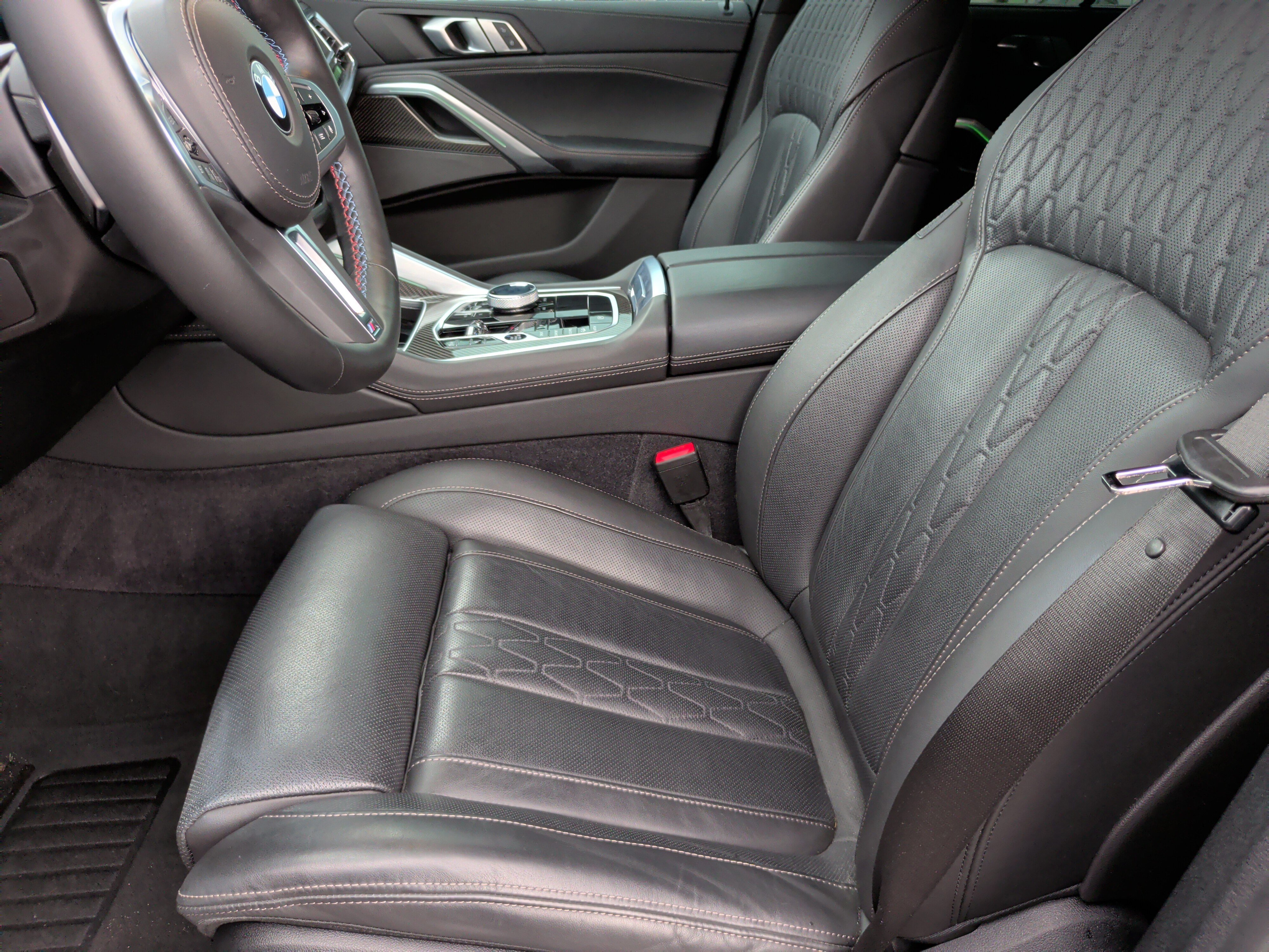 Certified 2024 BMW X6 M60i AWD/4WD image 27