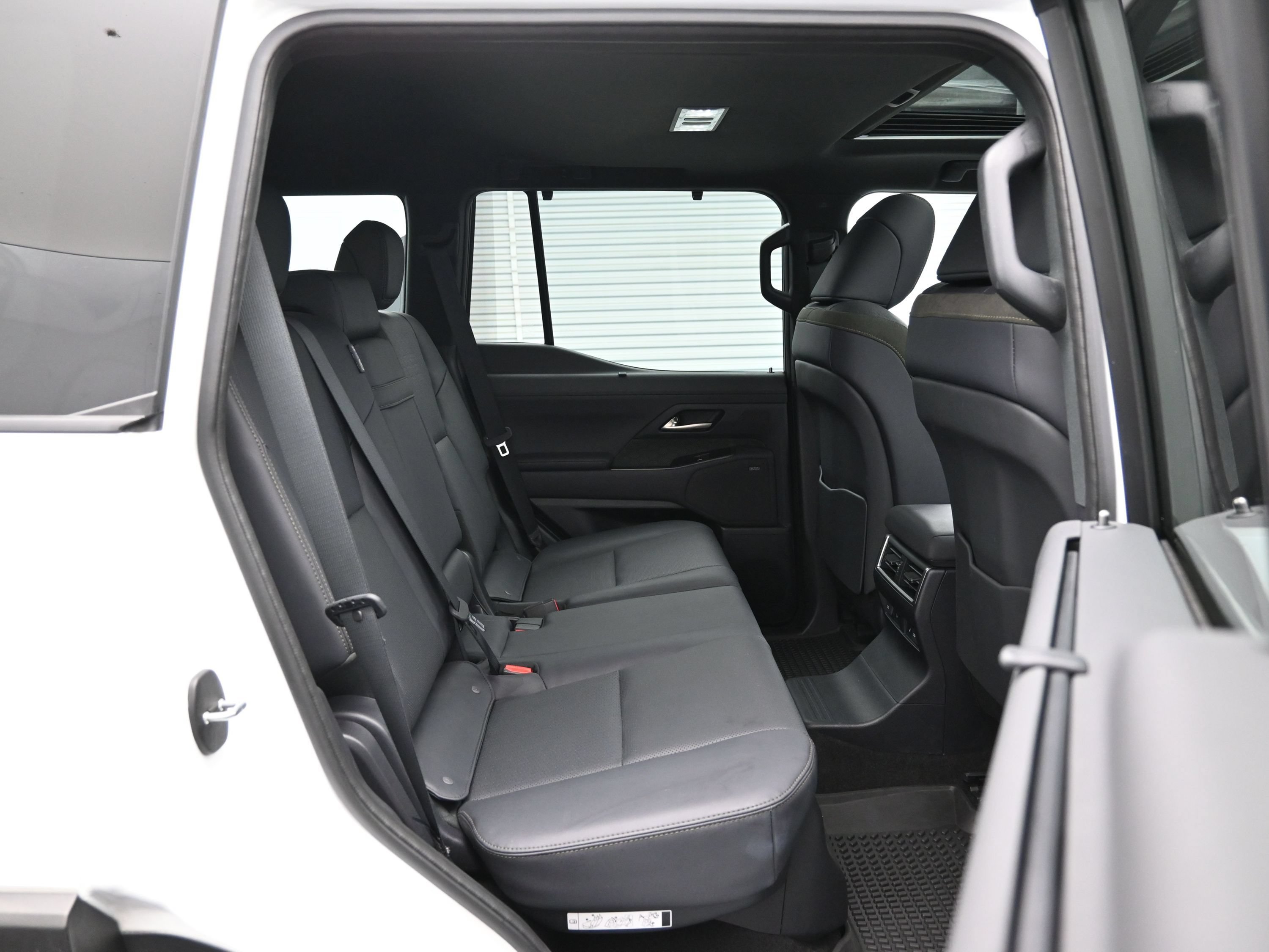 Used 2024 Lexus GX 550 AWD/4WD image 12