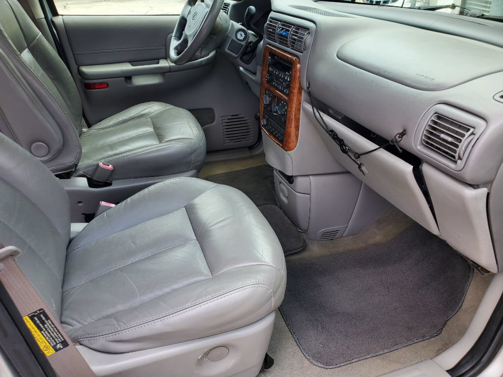 Used 2002 Oldsmobile Silhouette GLS w/ Towing Pkg FWD image 28