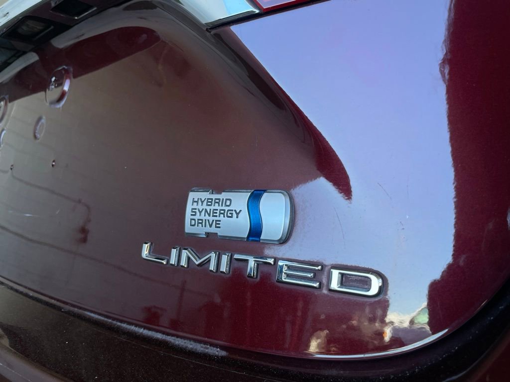 Used 2016 Toyota Avalon Limited image 9