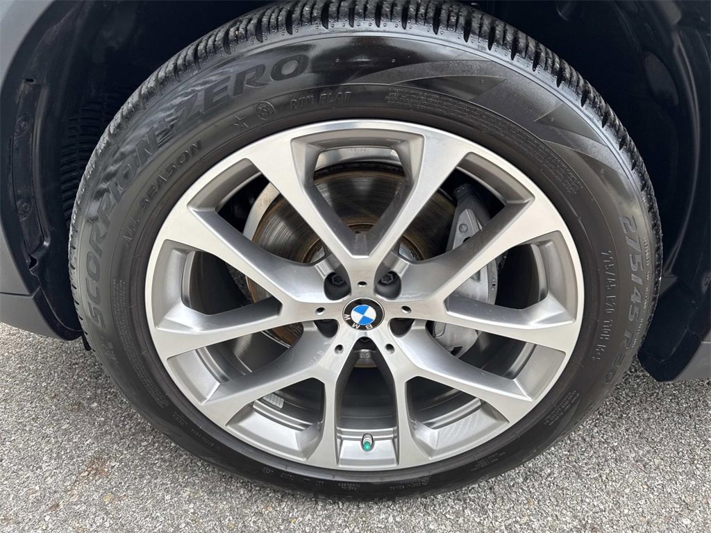 Used 2024 BMW X5 xDrive40i w/ Parking Assistance Package image 12