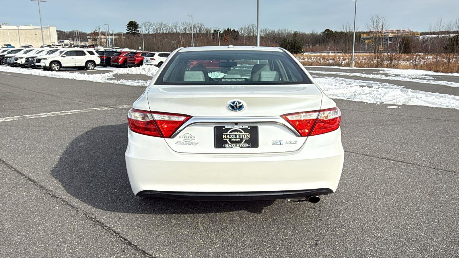 Used 2016 Toyota Camry XLE image 8