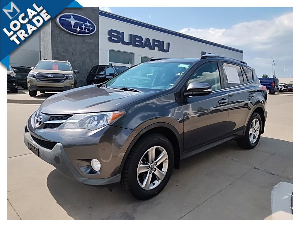 Used 2015 Toyota RAV4 XLE AWD/4WD image 2