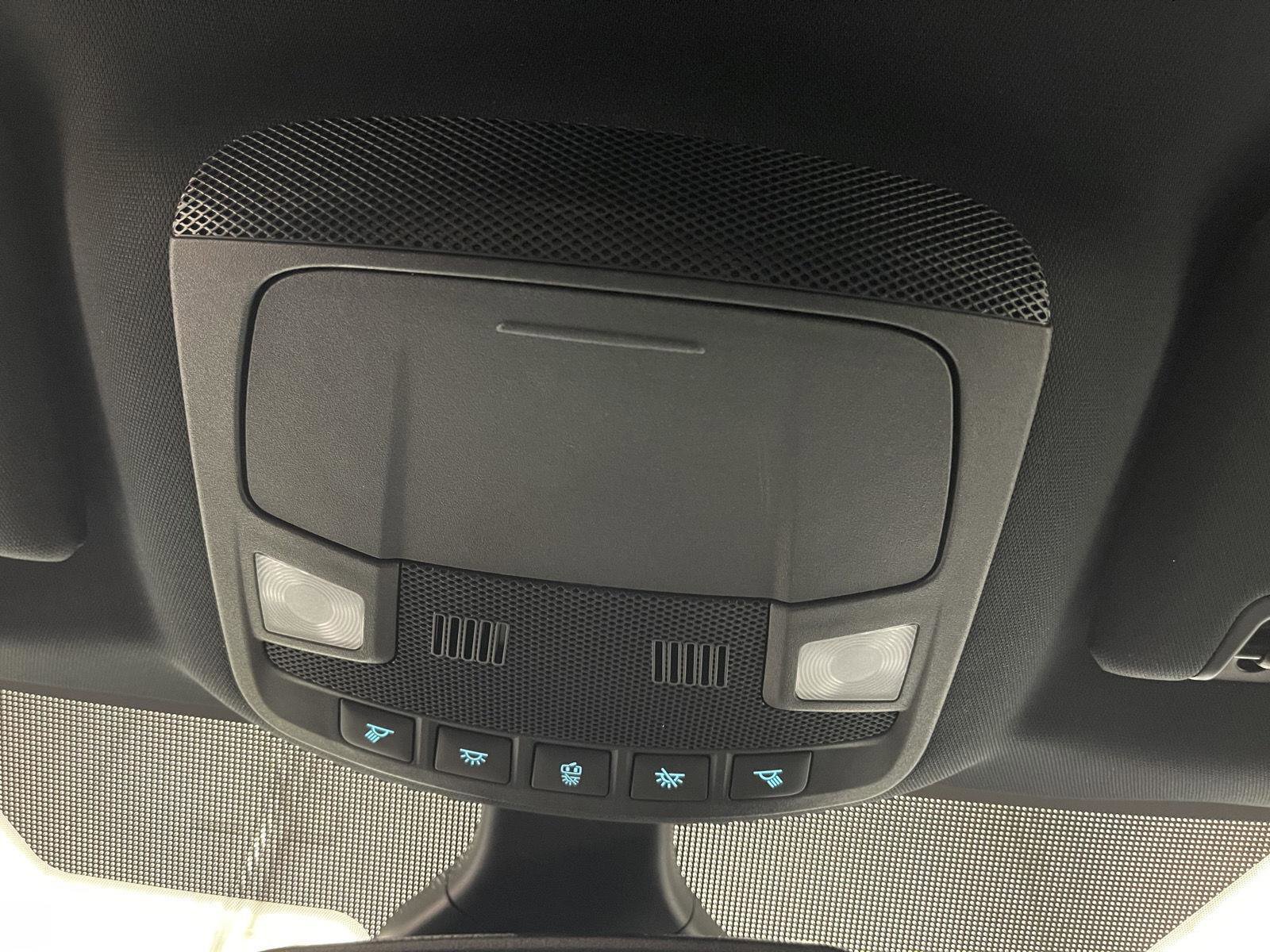 Used 2024 Ford Edge ST-Line image 25