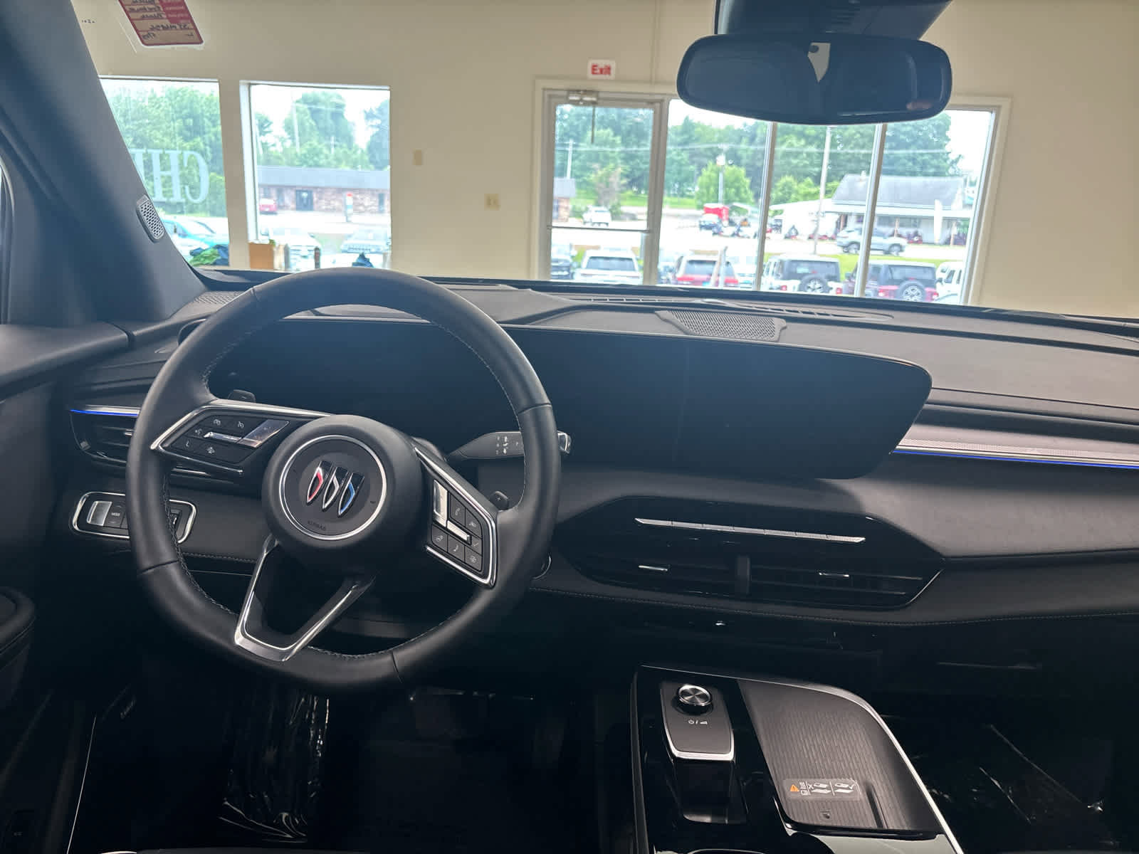 Used 2025 Buick Enclave Sport Touring w/ Power Package FWD image 26