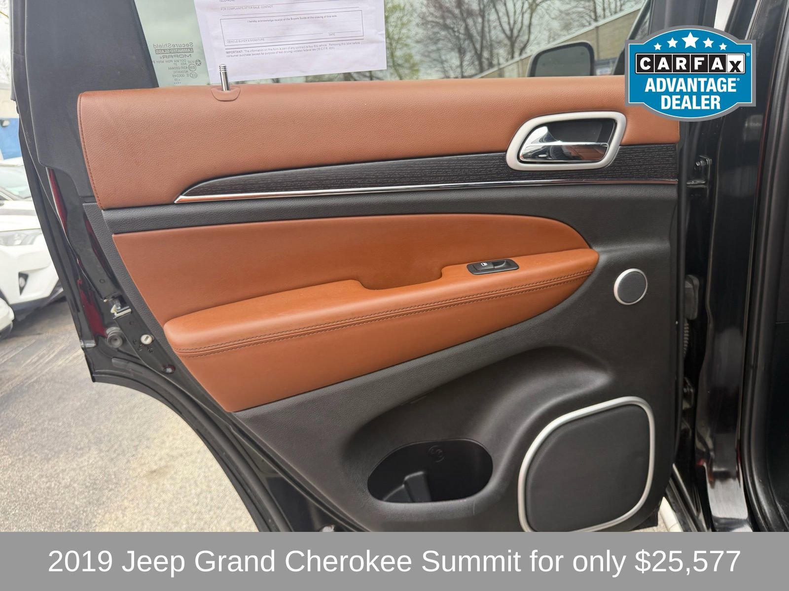 Used 2019 Jeep Grand Cherokee Summit w/ Skid Plate Group AWD/4WD image 10