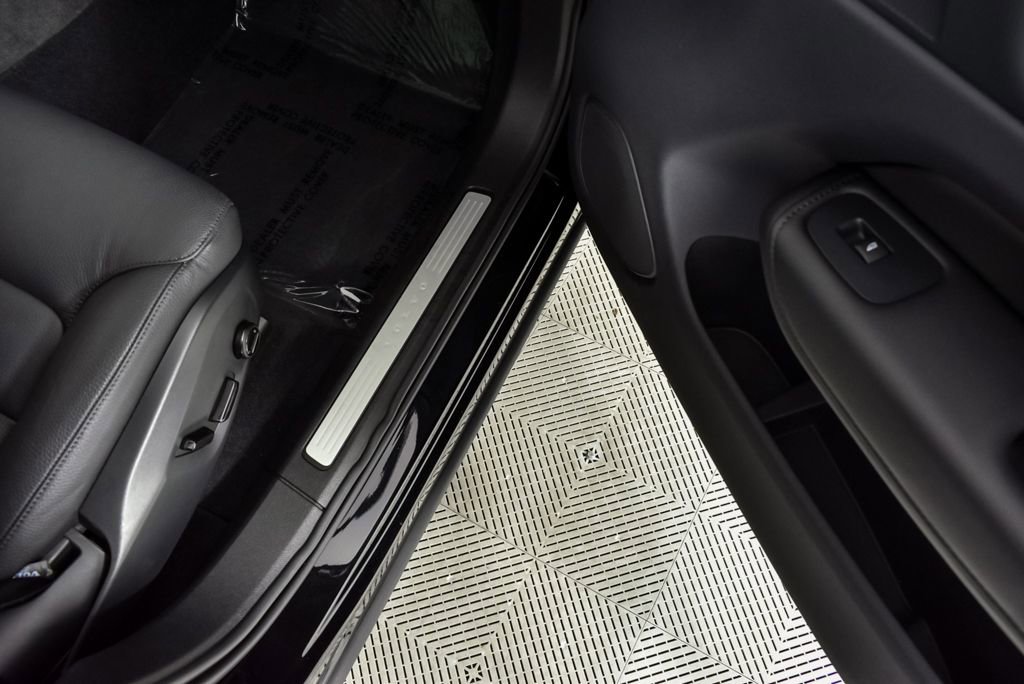 Certified 2025 Volvo XC60 B5 Plus image 25