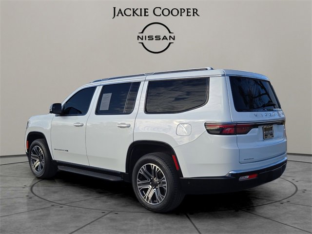 Used 2023 Jeep Wagoneer 4WD w/ Premium Group I image 3