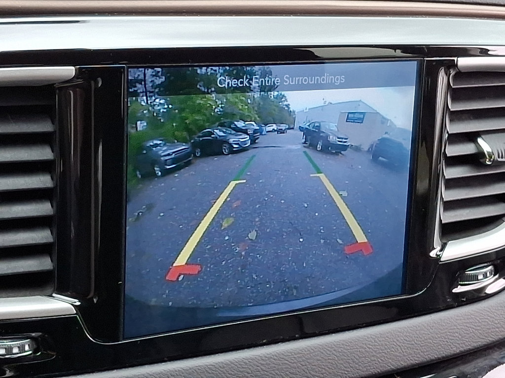 Used 2017 Chrysler Pacifica Touring-L FWD image 23