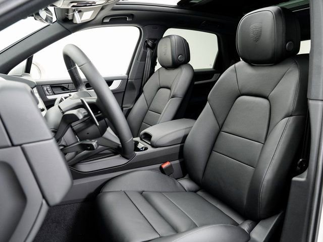 New 2026 Porsche Cayenne image 5