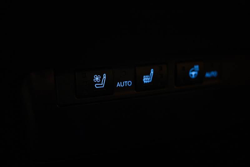 Used 2023 Lexus ES 300h w/ Premium Package FWD image 24