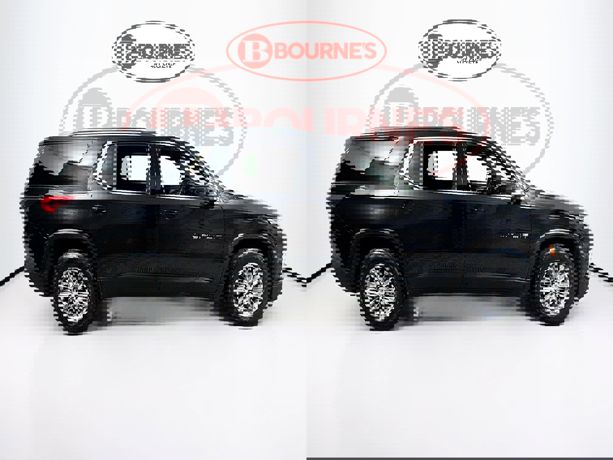 Used 2023 Chevrolet Traverse LT image 8