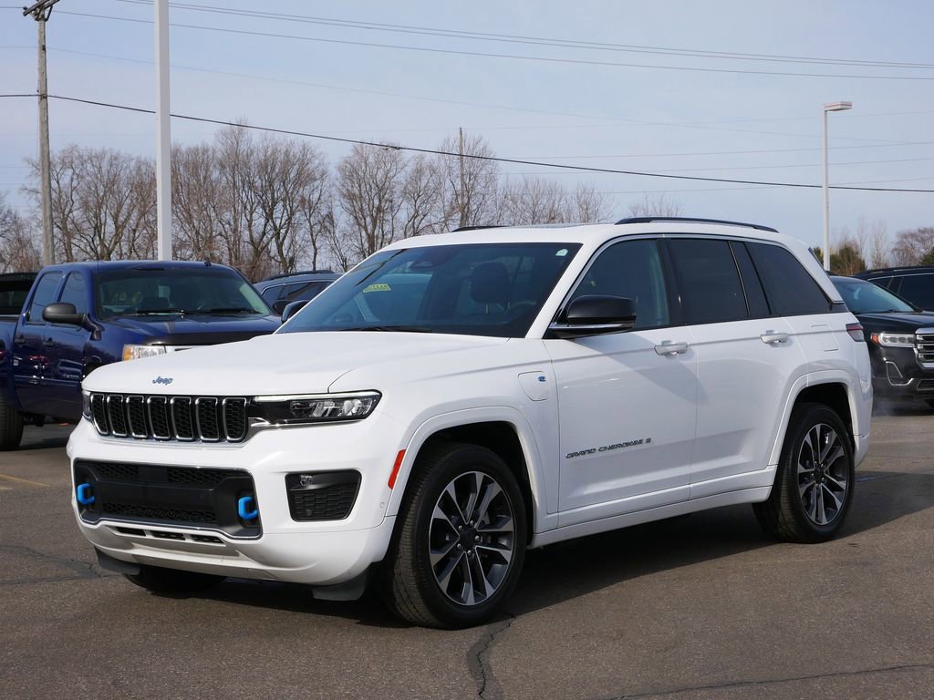 Used 2023 Jeep Grand Cherokee Overland image 3
